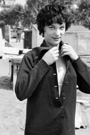 Фото Бернадетт Лафонт (Bernadette Lafont) #125462