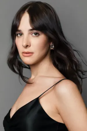 Фото Хари Неф (Hari Nef) #4603