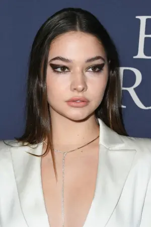 Фото Мэделин Клайн (Madelyn Cline) #12975