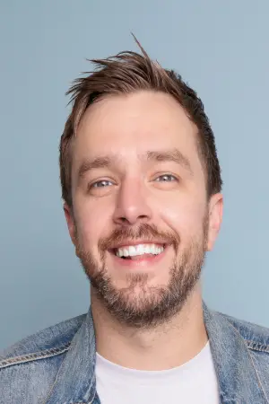 Фото  (Iain Stirling) #345485