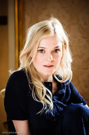 Фото Марианн Хоул #68247