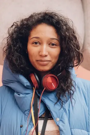 Фото  (Raine Allen-Miller) #197755