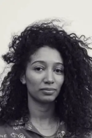 Фото  (Raine Allen-Miller) #197761