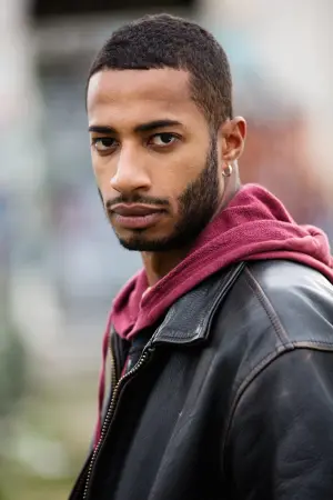 Фото Джоэл Сай #144008