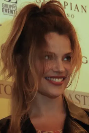 Фото Микаэла Рамазотти #93588