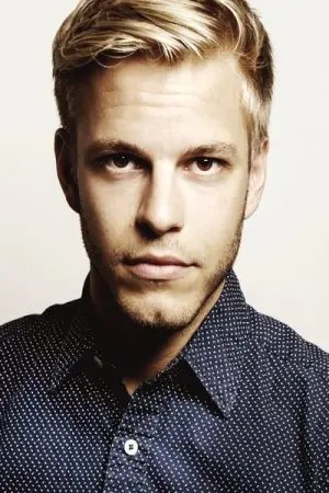 Фото Джайлз Купер #102055