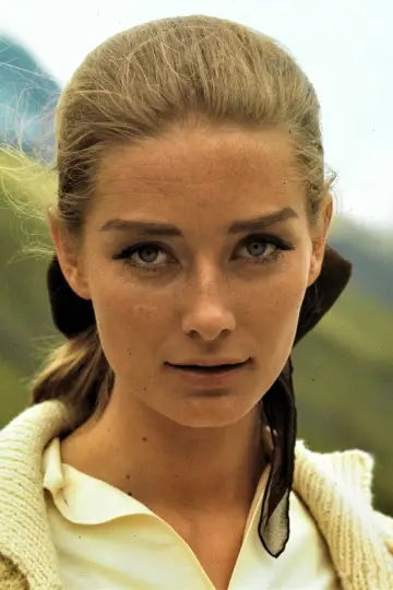 Фото Таня Маллет (Tania Mallet) #145271