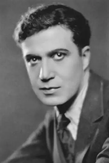 Фото Артур Эдмунд Кэрью #207947