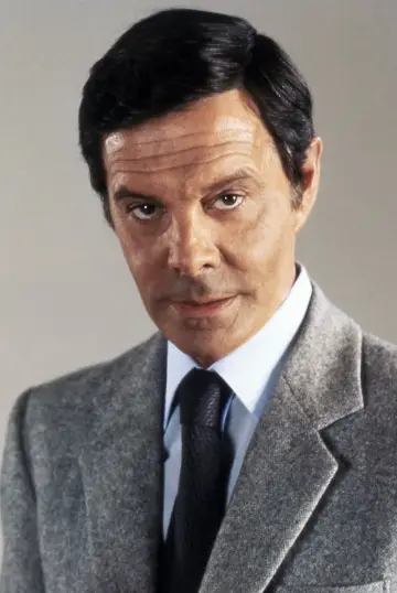 Фото Луи Журдан (Louis Jourdan) #113532