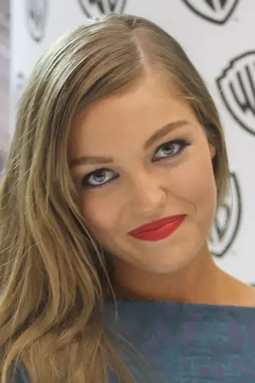 Фото  (Lili Simmons) #120672