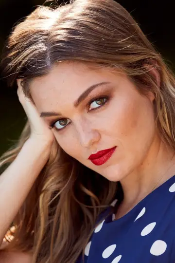 Фото  (Lili Simmons) #120675