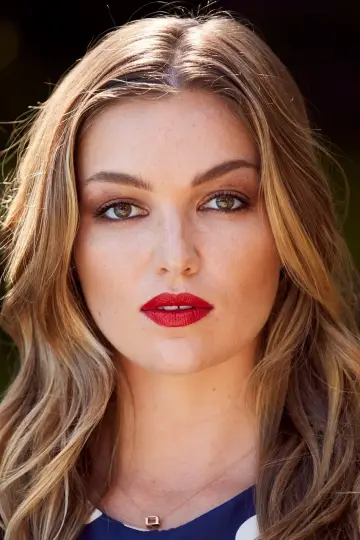 Фото  (Lili Simmons) #120676