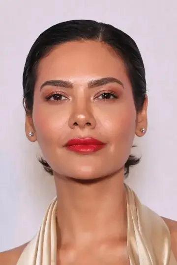 Фото Эша Гупта (Esha Gupta) #401709
