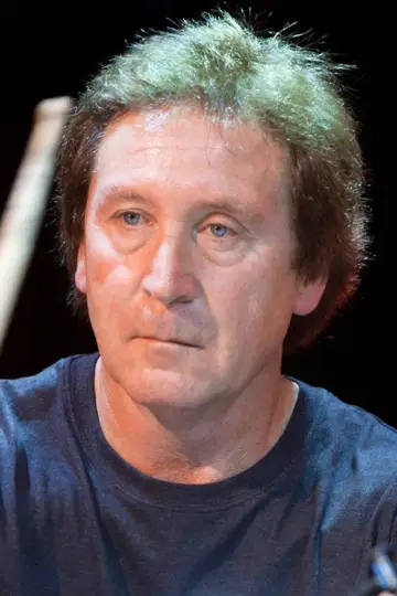 Фото  (Kenney Jones) #432968