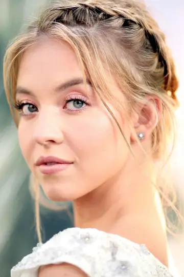 Фото Сидни Суини (Sydney Sweeney) #400475