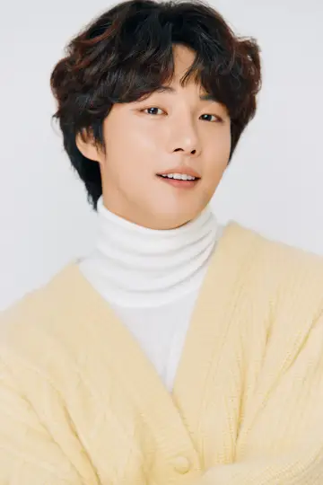 Фото  (Yoon Shi-yoon) #326235