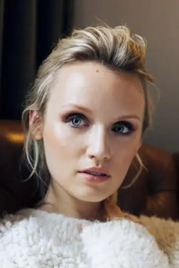 Фото  (Emily Berrington) #232808