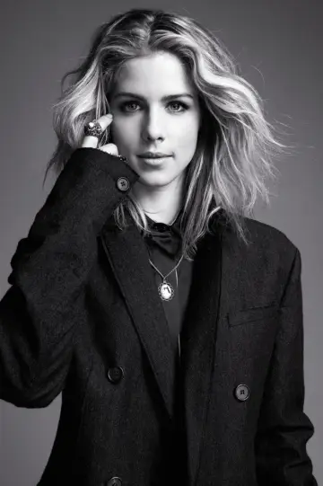 Фото Эмили Бетт Рикардс (Emily Bett Rickards) #123069
