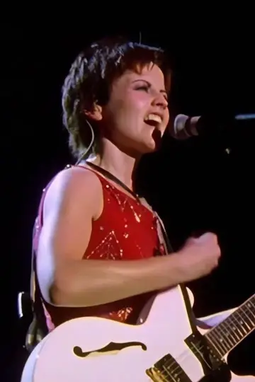 Фото  (Dolores O'Riordan) #230510