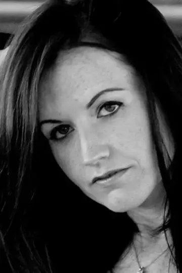Фото  (Dolores O'Riordan) #335252