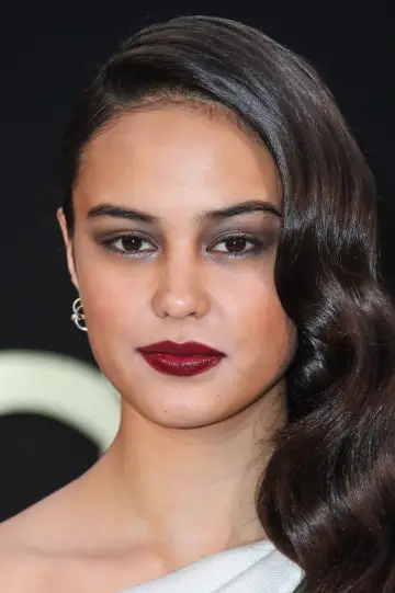 Фото Кортни Итон (Courtney Eaton) #9371