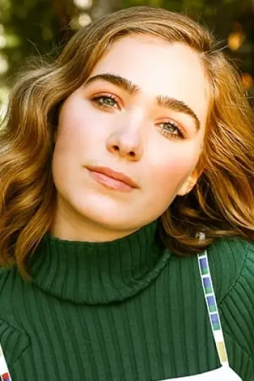Фото Хейли Лу Ричардсон (Haley Lu Richardson) #44938