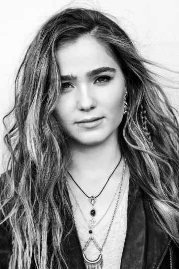 Фото Хейли Лу Ричардсон (Haley Lu Richardson) #44941