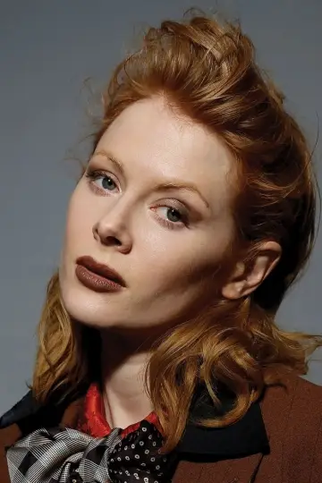 Фото Эмили Бичем (Emily Beecham) #15248
