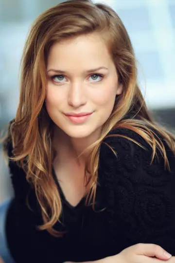 Фото Элизабет Лейл (Elizabeth Lail) #3157