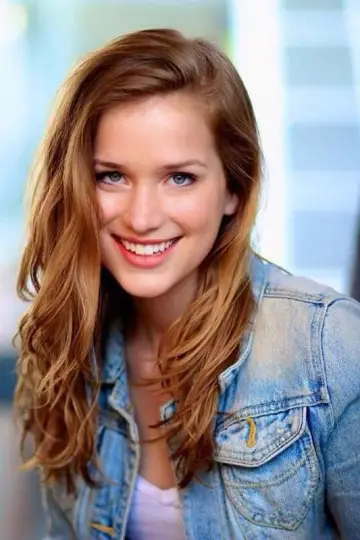 Фото Элизабет Лейл (Elizabeth Lail) #3158