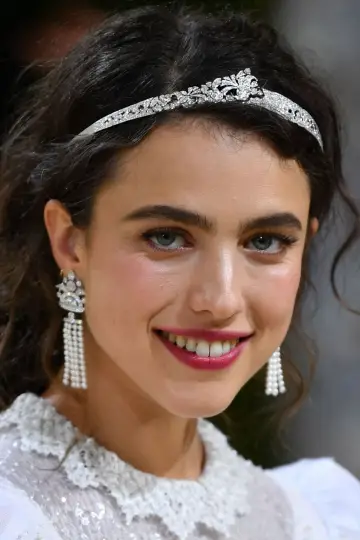 Фото Маргарет Куолли (Margaret Qualley) #32050