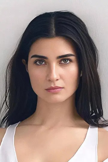 Фото Туба Бююкустун (Tuba Büyüküstün) #341092