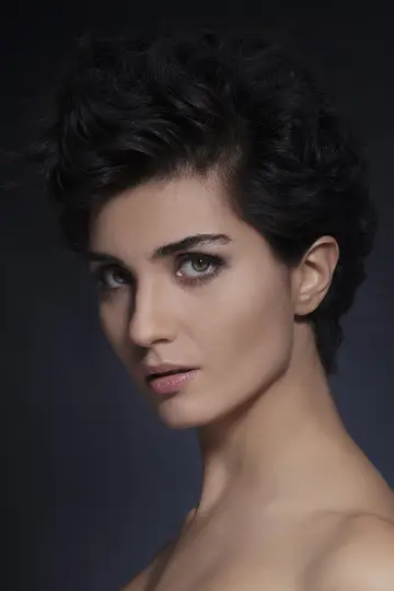 Фото Туба Бююкустун (Tuba Büyüküstün) #341094