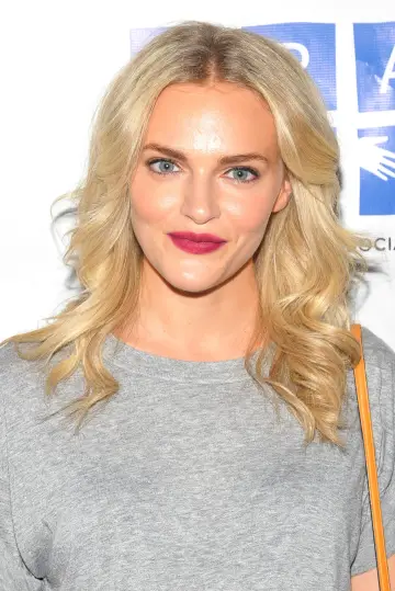 Фото Мадлен Брюэр (Madeline Brewer) #154491
