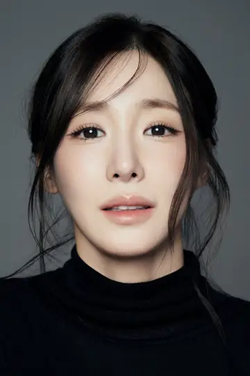 Фото  (Tiffany Young) #436325