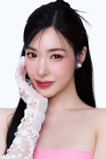 Фото  (Tiffany Young) #436327