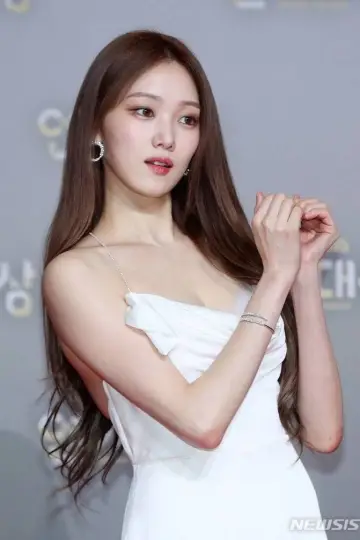 Фото Ли Сон Кён (Lee Sung-kyung) #320250