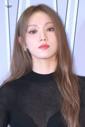 Фото Ли Сон Кён (Lee Sung-kyung) #320257