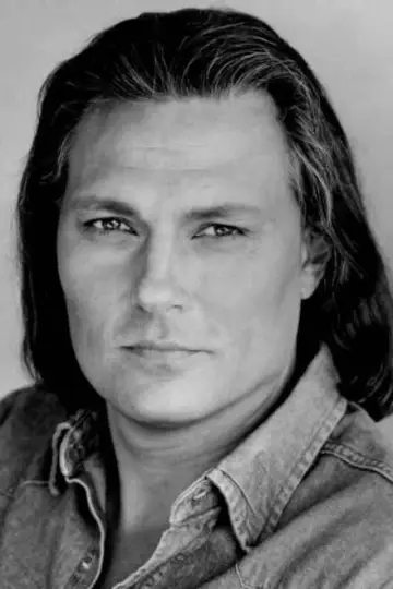 Фото  (Michael Horse) #36716