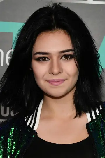 Фото  (Nicole Maines) #176372