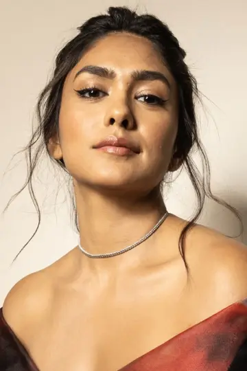 Фото Мрунал Такур (Mrunal Thakur) #339686