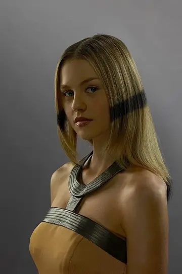 Фото  (Isabelle Cornish) #256498