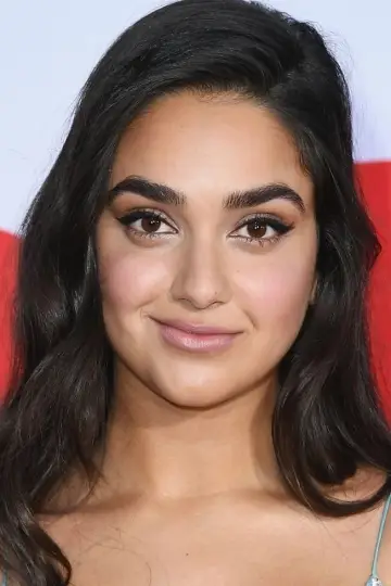 Фото Джеральдин Вишванатан (Geraldine Viswanathan) #94679
