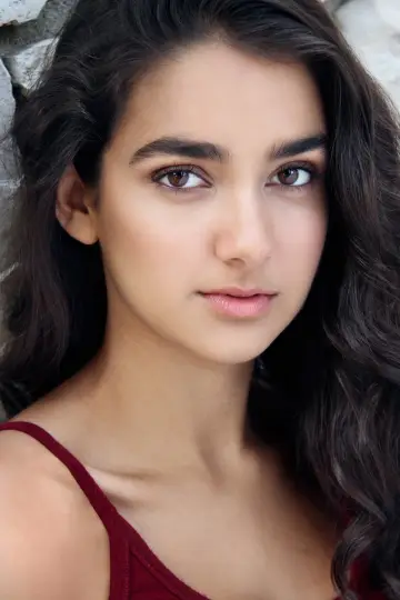 Фото Джеральдин Вишванатан (Geraldine Viswanathan) #94682