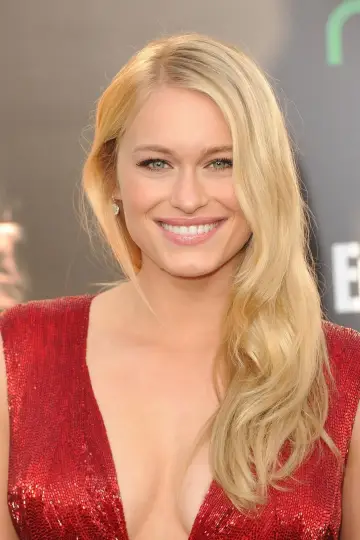 Фото Левен Рамбин (Leven Rambin) #21604