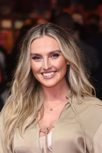 Фото  (Perrie Edwards) #191706
