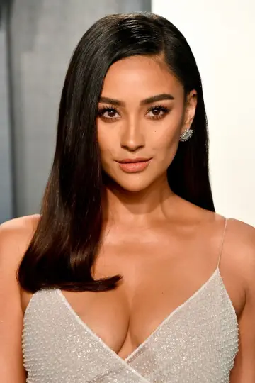 Фото  (Shay Mitchell) #109373