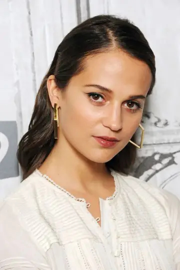 Фото Алисия Викандер (Alicia Vikander) #35059