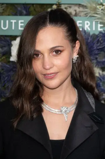Фото Алисия Викандер (Alicia Vikander) #35060