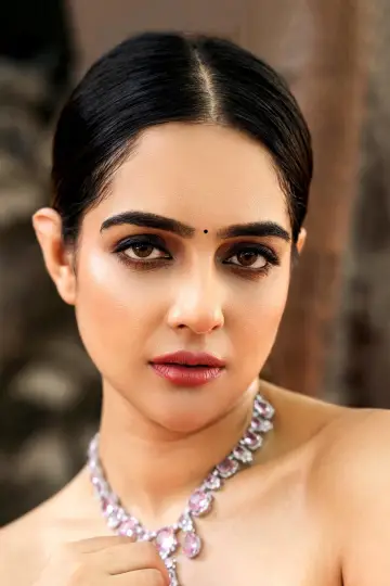 Фото  (Malvi Malhotra) #446076
